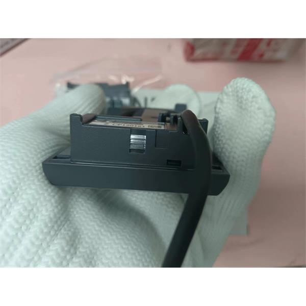 KEYENCE基恩士光纖放大器電纜型主機FS-N14P